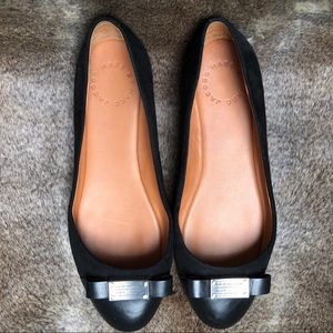 Marc by Mac Jacobs tuxedo logo flats
